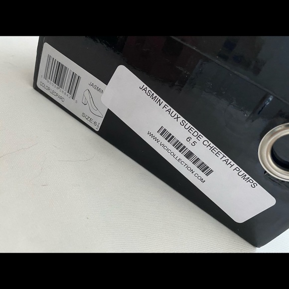 NWB new in box VICI chunky heels - Picture 3 of 4